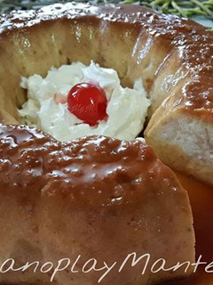 Una foto de Puding con leche de coco y pan de hamburguesas en GME, F y G y tradicional