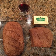 A picture of German Dark Rye Bread.