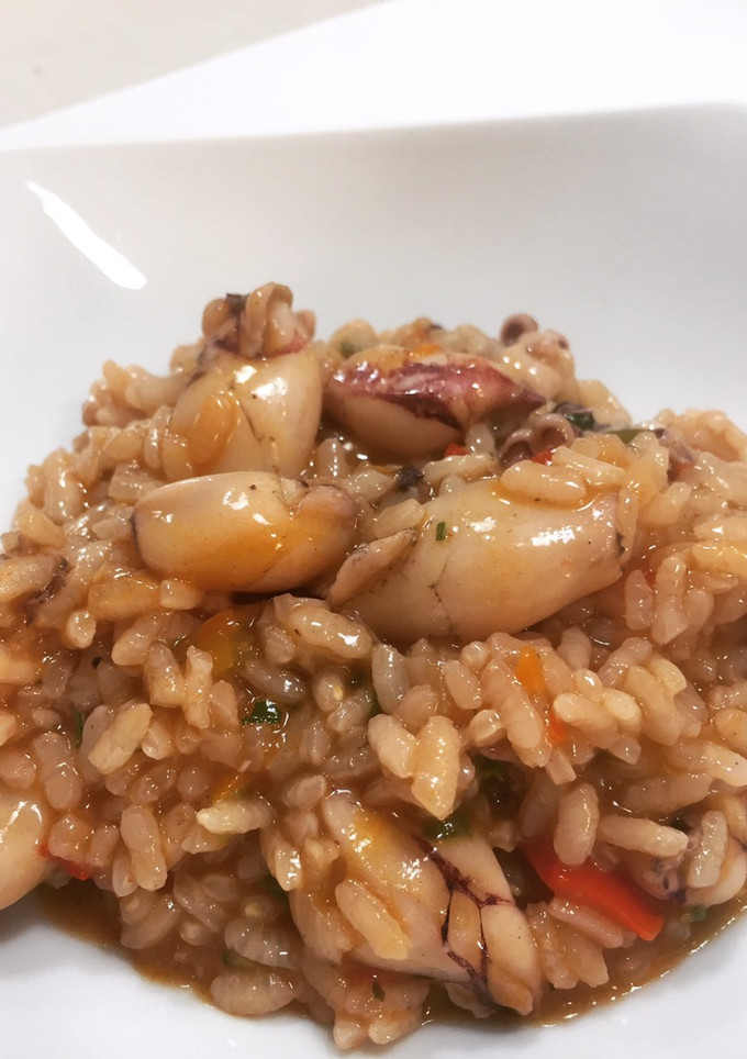 Una foto de Arroz meloso con chipirones