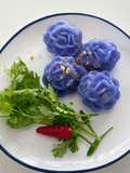 Chor Muang (Flower Shaped Dumpling filled with Minced Chicken)