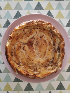 Una foto de Tarta de manzana en olla GM