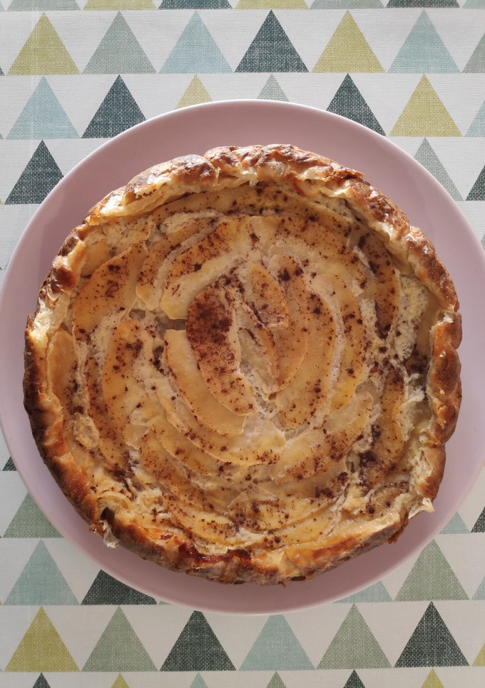 Una foto de Tarta de manzana en olla GM