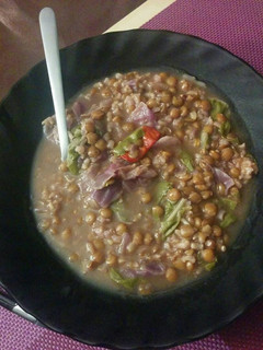 Una foto de Lentejas con lombarda, acelgas y arroz