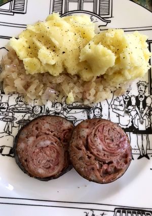 Une photo de L’andouille de Guémené, fondue d’oignons et purée de pomme de terre