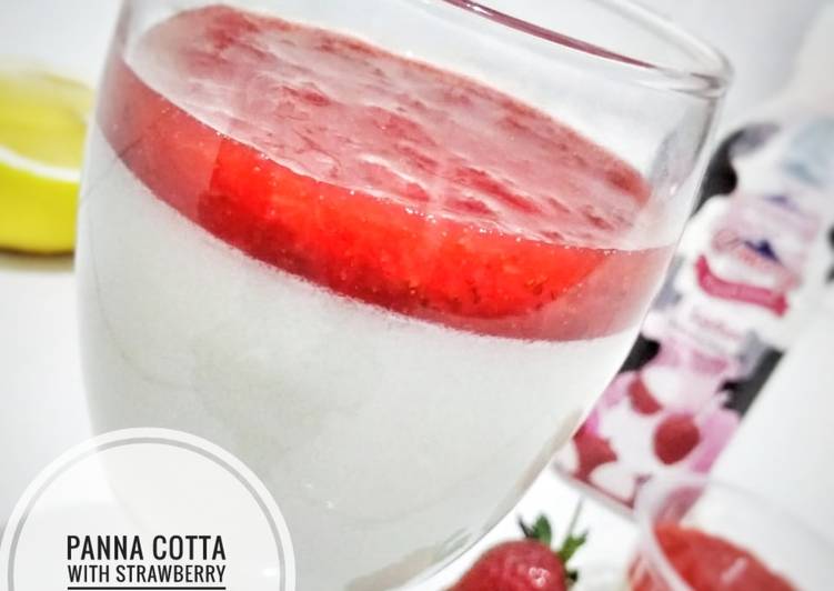 Panna cotta with strawberry compote #menusehatanak