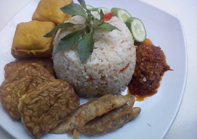 Resep Nasi Liwet Rice Cooker Ala Av Kitchen Oleh Nur Fatimah Cookpad