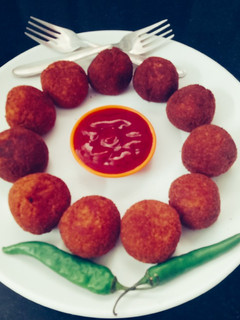 காலிபிளவர் சீஸ் பால்ஸ் செய்முறை முக்கிய புகைப்படம்