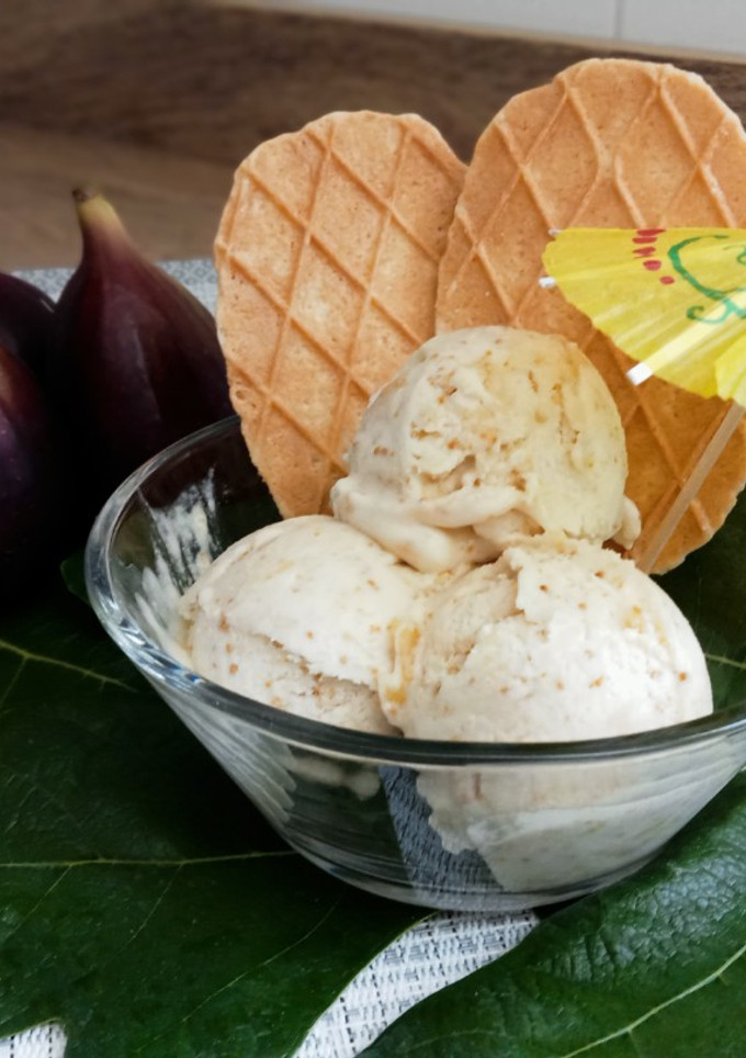 Una foto de Helado de brevas #higos