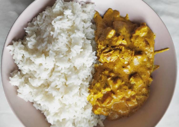 Arroz al curry con tofu y heura