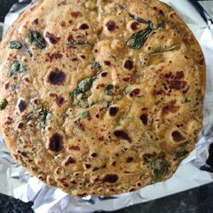 A picture of Methi ajwain thepla.