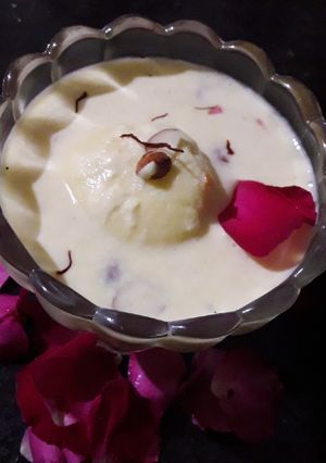 અંગુર રબડી (Angoor Rabdi Recipe In Gujarati) રેસીપી મુખ્ય ફોટો
