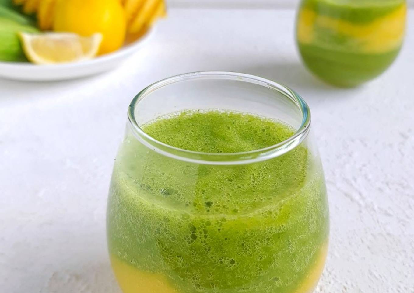 Bagaimana Menyiapkan Two Toned Healthy Juice yang Enak