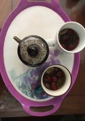 Hình của món Yến sào chưng táo đỏ hạt chia.