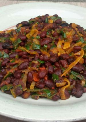 A picture of Spicy local beans.