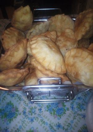 Una foto de Empanadas con masa de tortas fritas