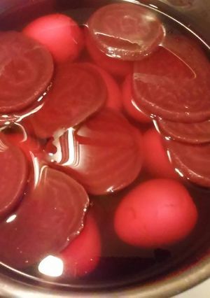 A picture of Mothers' red beet eggs.
