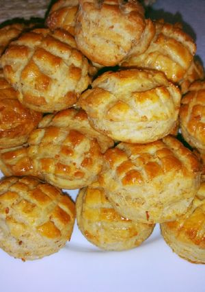 Tepertős (hajtogatós) pogácsa recept fotója