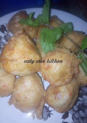 A picture of Yam Balls.