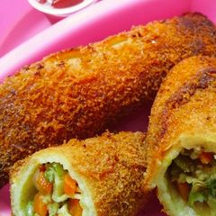 A picture of Chicken Spring Rolls.