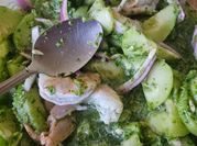 Una foto de aguachile de camarón