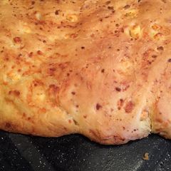 A picture of Τυρόψωμο / Tyropsomo (Greek cheese bread).