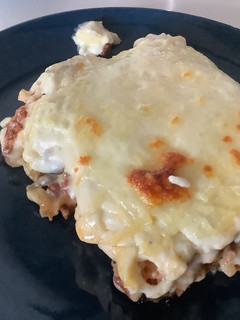 Una foto de Moussaka griega