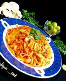 فتوچینه با سس گوشت مرغ و قارچ و فلفل دلمه ای 😋😍