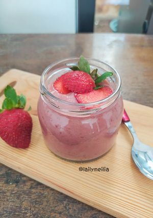 Foto resep Strawberry Overnight Oat with Yogurt