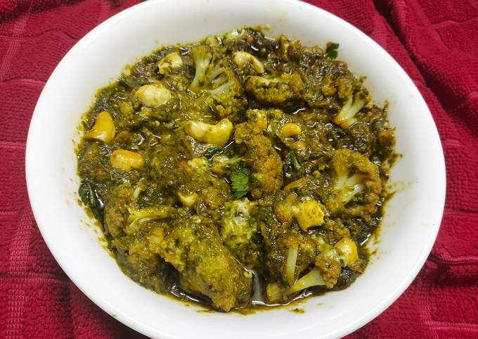 Creamy Palak Gobhi or Spinach Cauliflower with Cream