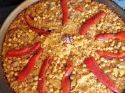 Una foto de paella alicantina