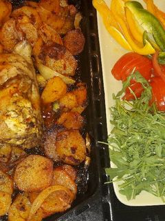 صورة لوصفة صينية بطاطا مع الدجاج والخضار🍗🍅🍋