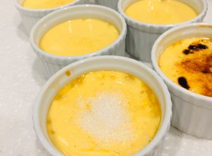 Hình của món Bánh creme brulee.