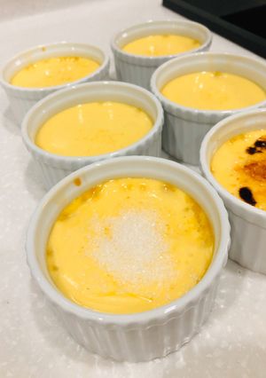Hình của món Bánh creme brulee.