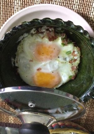 Una foto de Huevos a la Cazuela