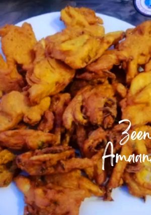 A picture of Finger Fries and Onion Pakoras.