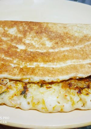 A picture of Onion Uttapam.