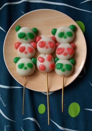 A picture of Pandango (Mitarashi Panda Dango).