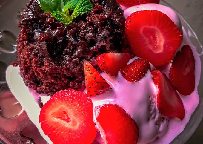 Molten chocolate mug cake