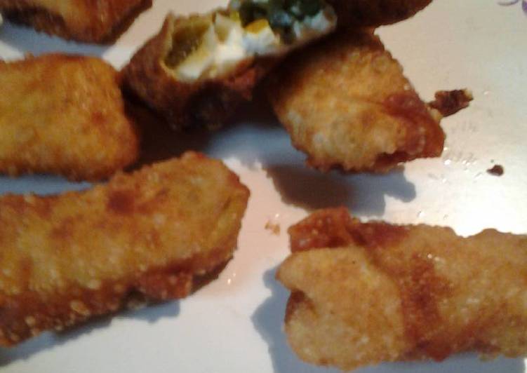 Step-by-Step Guide to Cook Yummy Jalapeño egg roll poppers