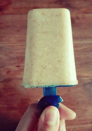 Una foto de Heladitos de banana, mandarina y coco (ideal blw y niñes)
