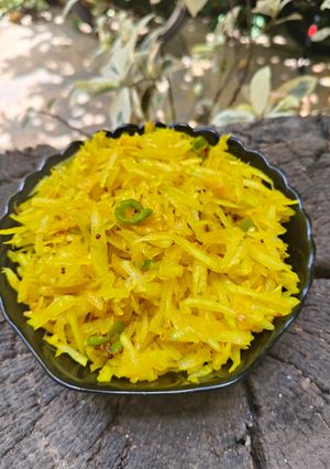 A picture of Raw Papaya Sambharo.