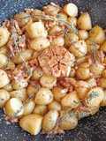 Patatas con bacon a la cerveza, miel y mostaza