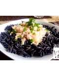 Pasta de Tinta de Calamar con Salsa de Cangrejo