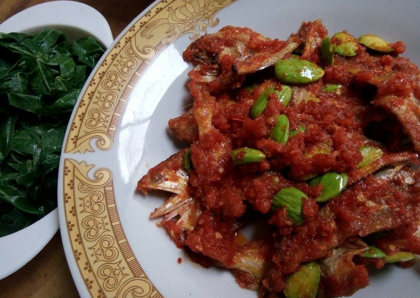 Balado ikan asin pete