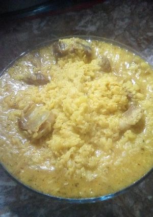 Una foto de Guiso de Arroz con carne!!🤗😉