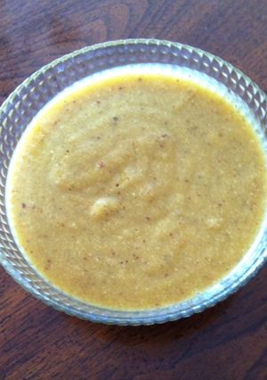 Una foto de Salsa de cacahuate con chile de árbol