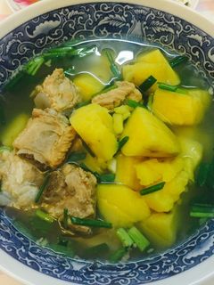 Hình của món Canh Khoai lang nấu sườn non.