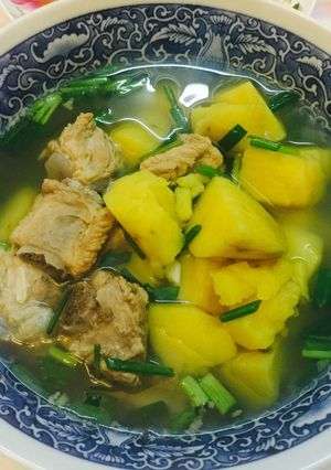 Hình của món Canh Khoai lang nấu sườn non.