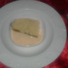 A picture of Lemon Cake and Custard.