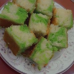 A picture of Marble Cake (green&white).